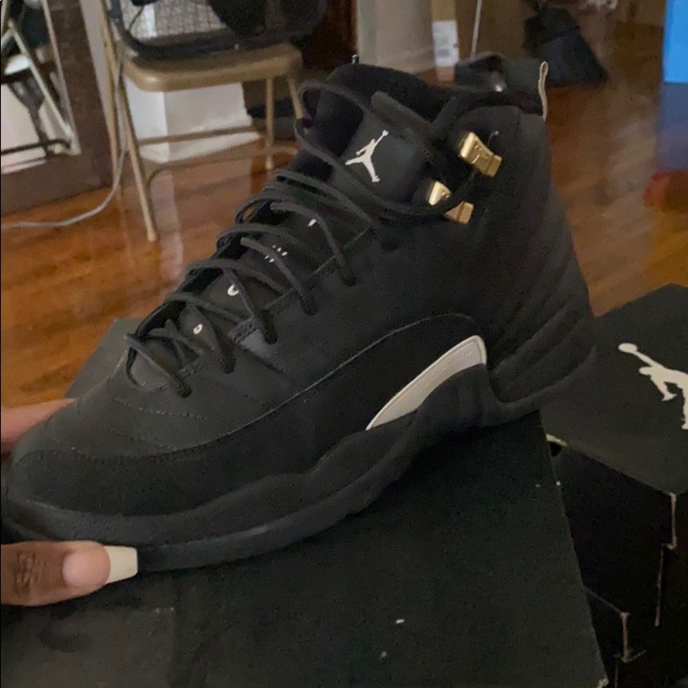 Air Jordan 12 black & gold